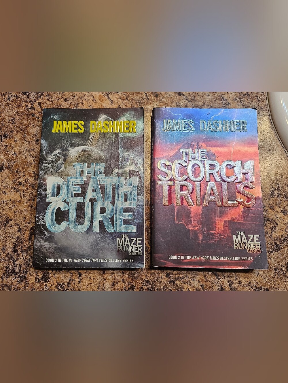 ✨️Bundle 2 Books✨️ The Maze Runner